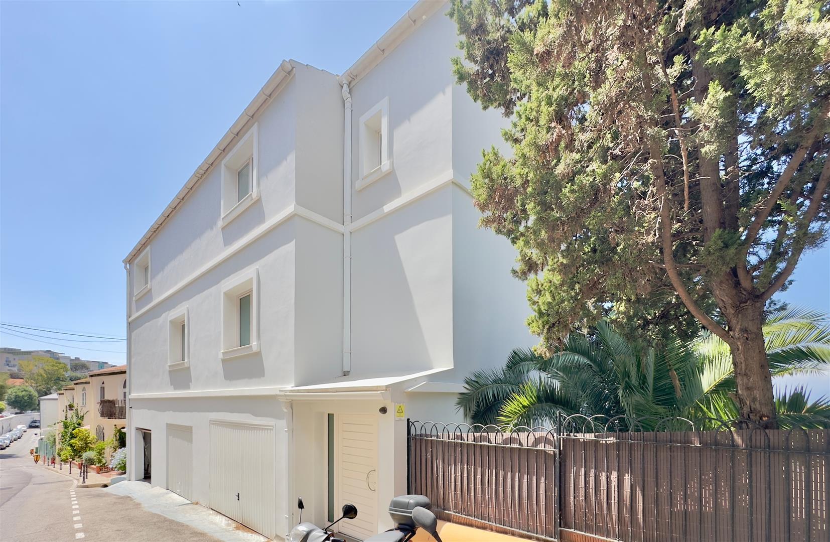 Image of Apartment - 3 Bedrooms - 2 Bathrooms for Rental in South District-Gibraltar, Image 31